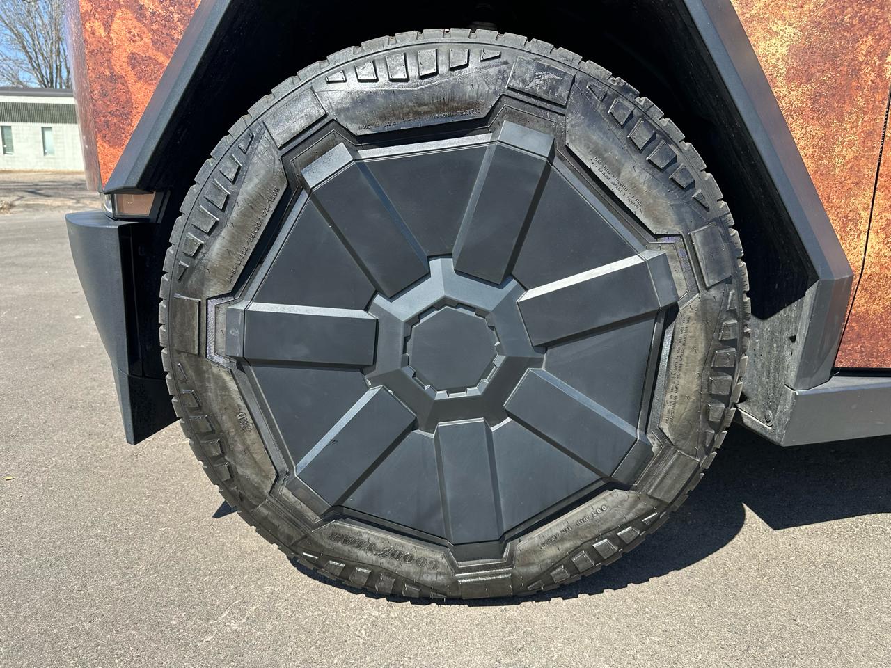 Tesla Cybertruck Cyberbeast 2025