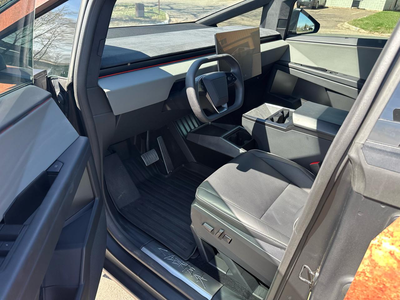 Tesla Cybertruck Cyberbeast 2025