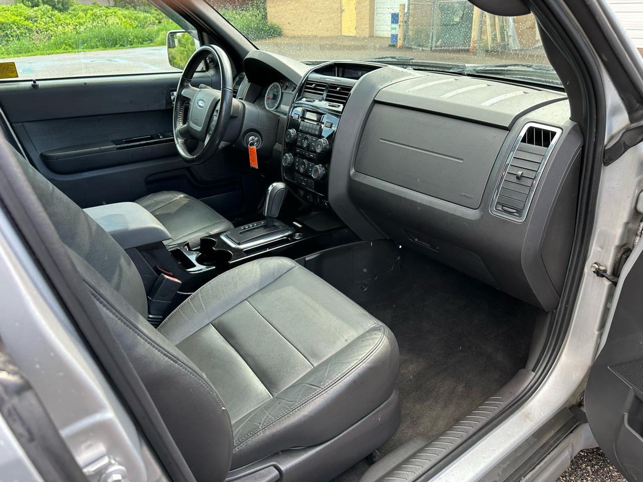 Ford Escape Limited 4WD 2010