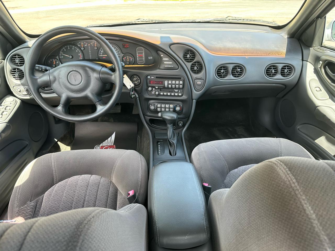 Pontiac Bonneville SE 2003