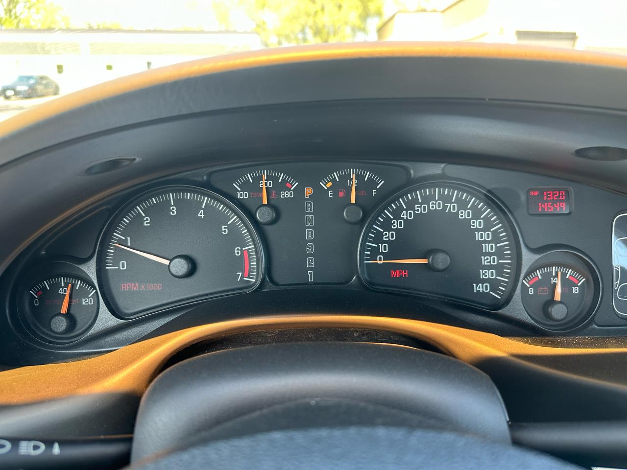 Pontiac Bonneville SE 2003