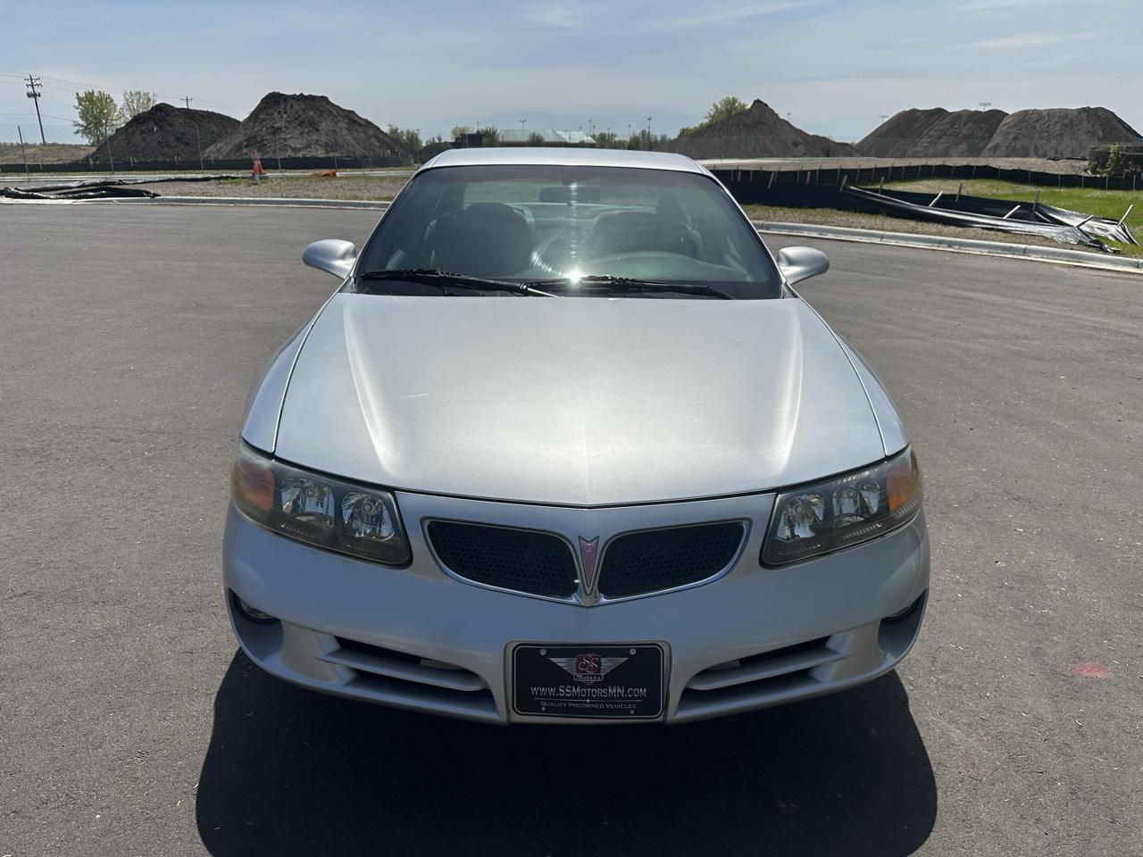 Pontiac Bonneville SE 2003