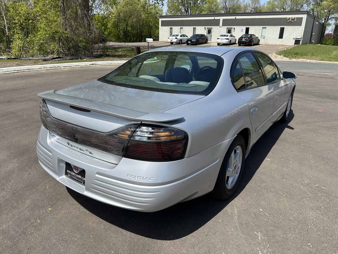 Pontiac Bonneville SE 2003