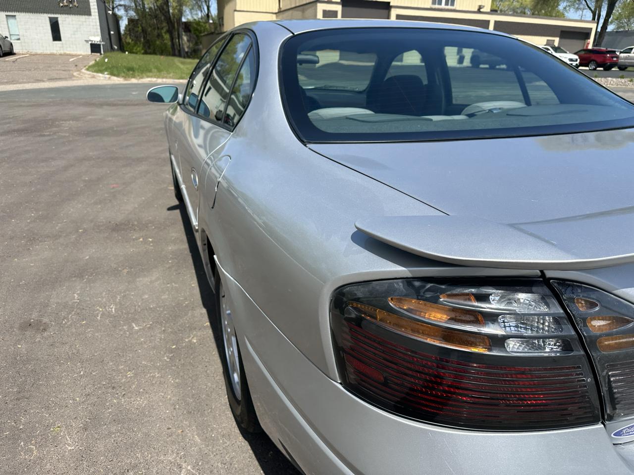 Pontiac Bonneville SE 2003