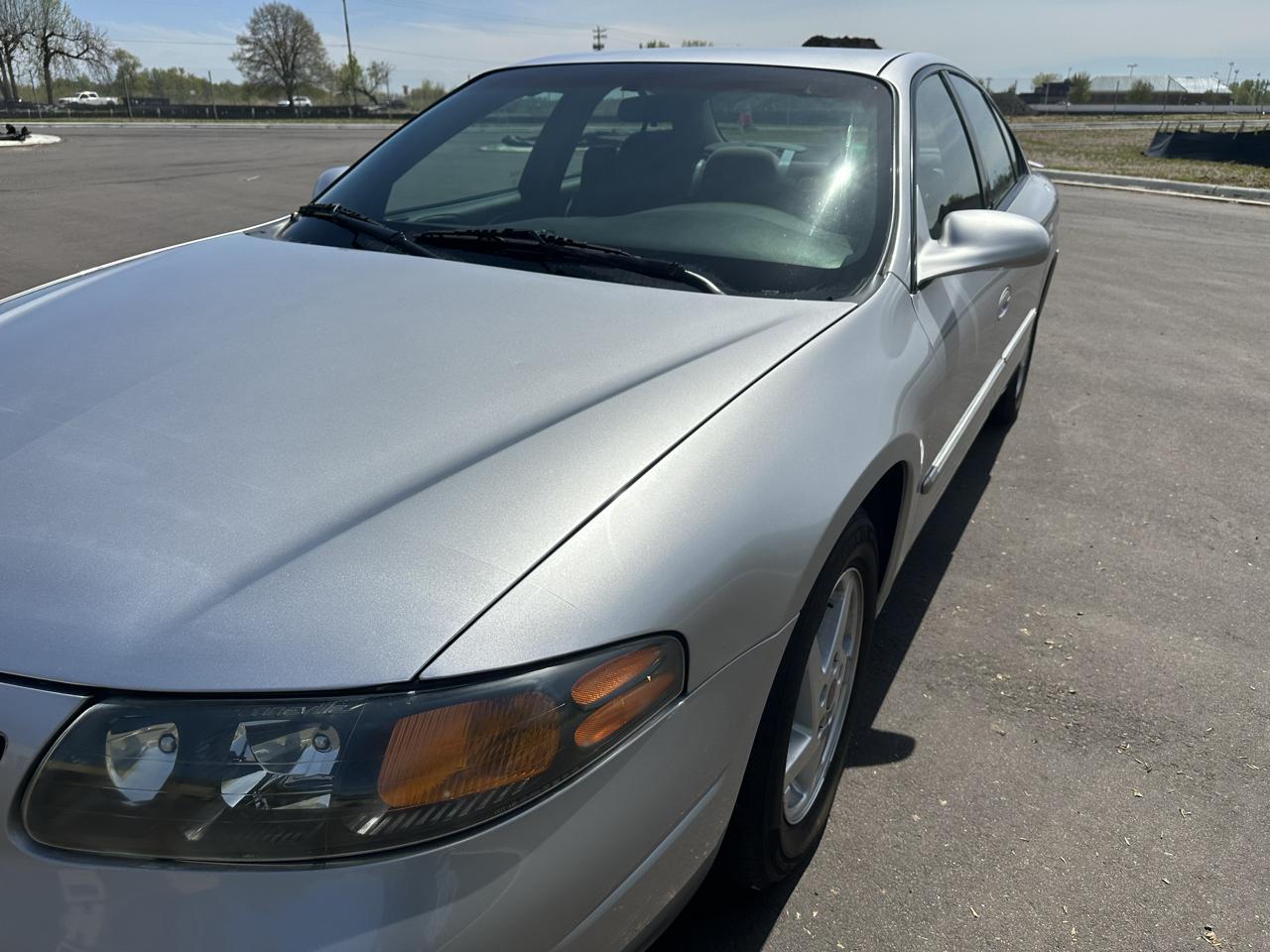 Pontiac Bonneville SE 2003