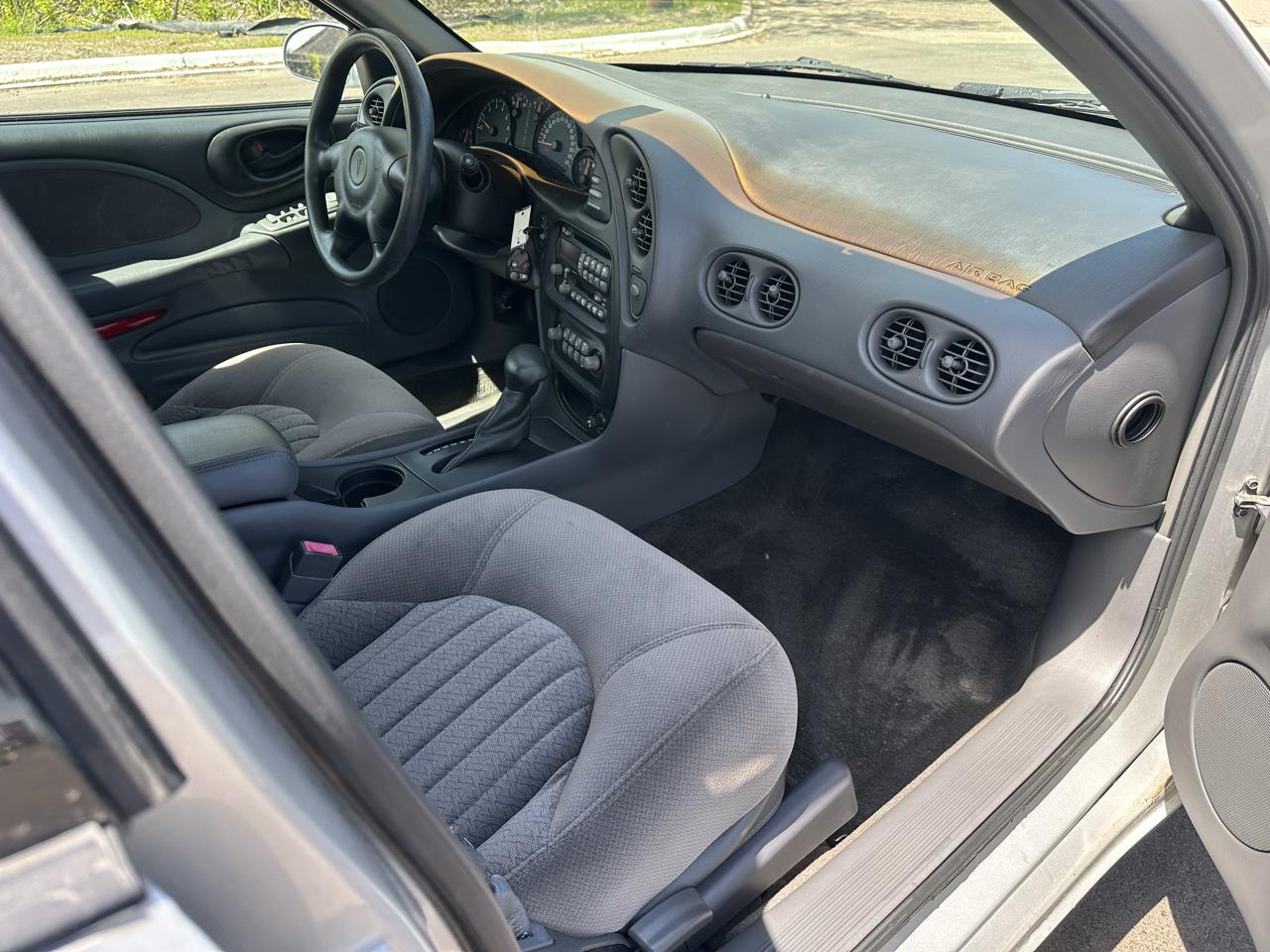 Pontiac Bonneville SE 2003