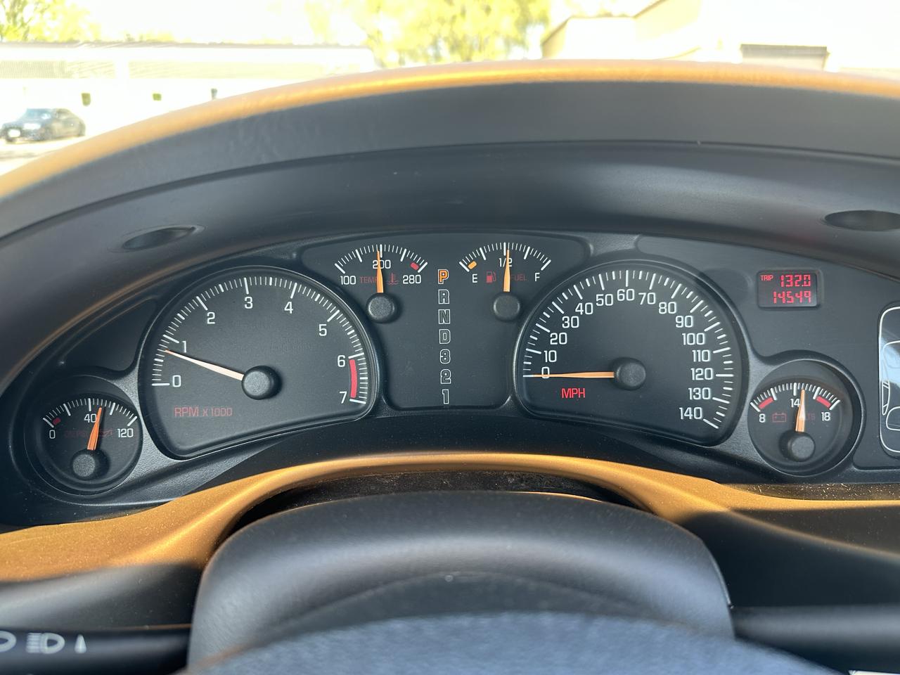 Pontiac Bonneville SE 2003