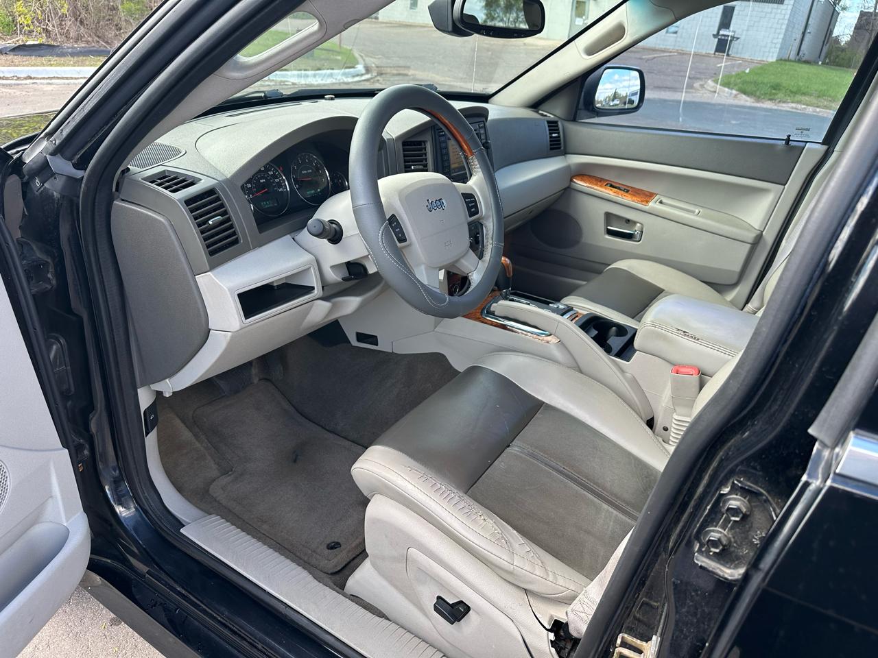 Jeep Grand Cherokee Overland 4WD 2006