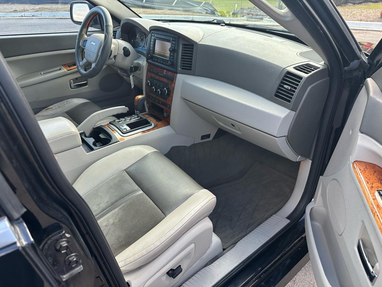 Jeep Grand Cherokee Overland 4WD 2006