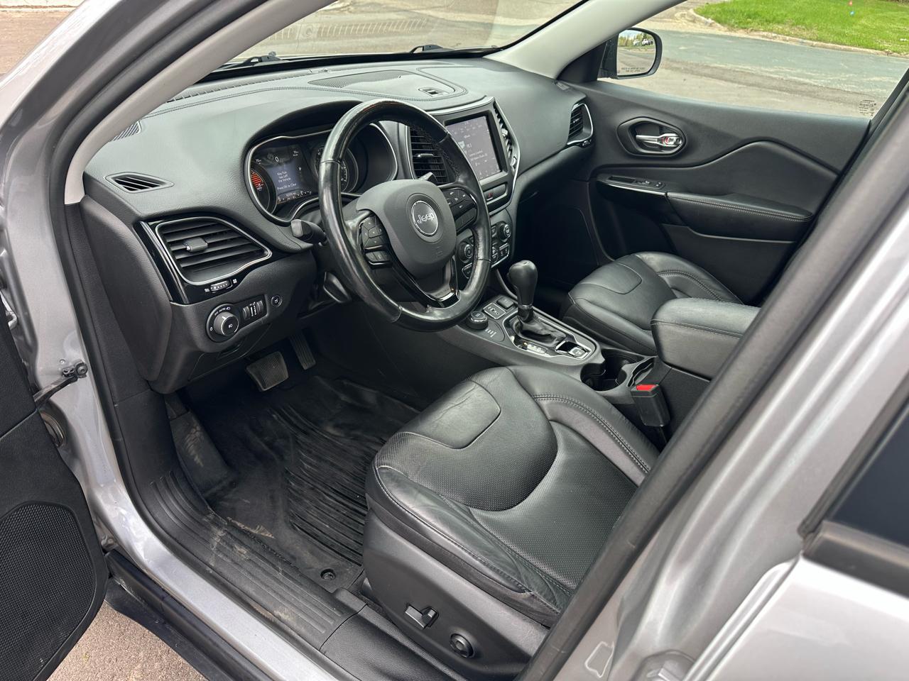 Jeep Cherokee Latitude Lux 4WD 2021