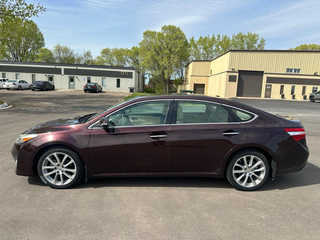 Toyota Avalon XLE 2014