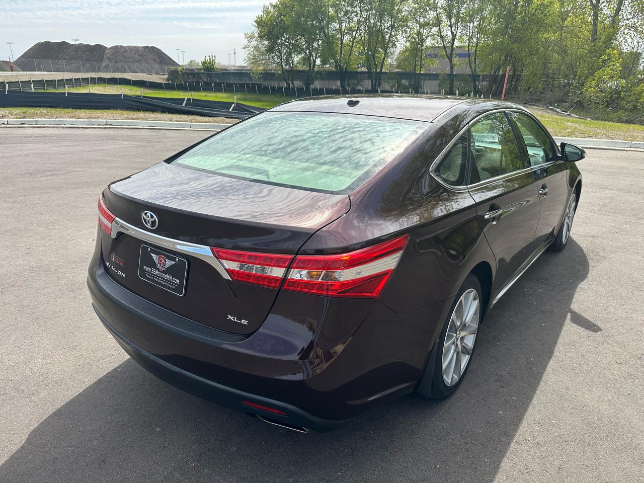 Toyota Avalon XLE 2014