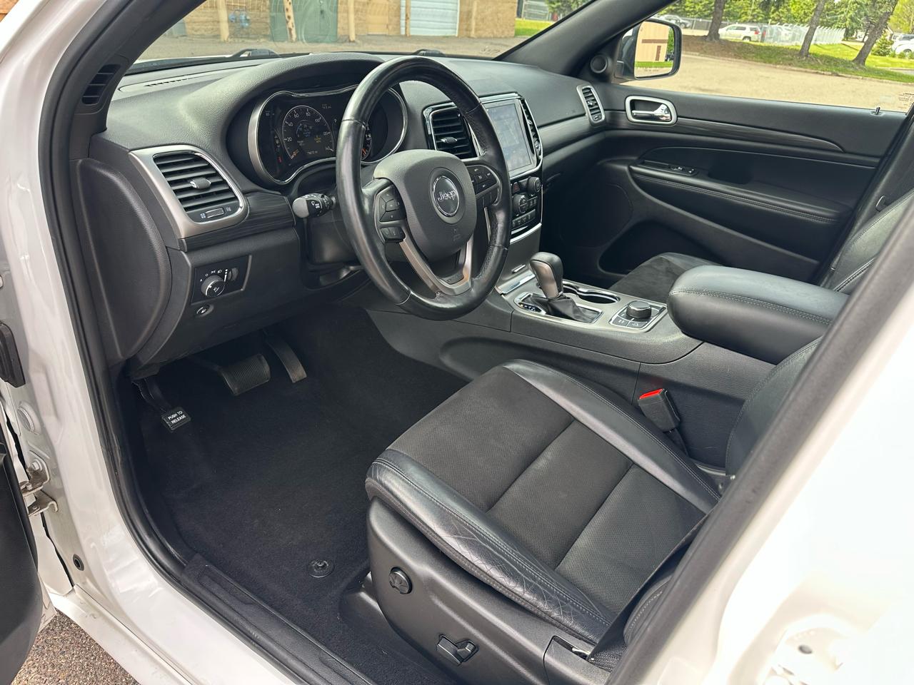 Jeep Grand Cherokee Laredo 4WD 2019