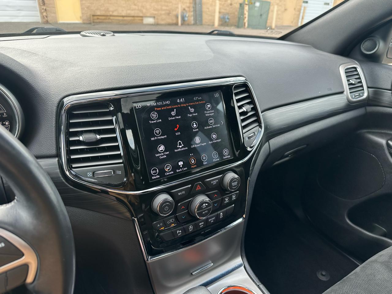 Jeep Grand Cherokee Laredo 4WD 2019