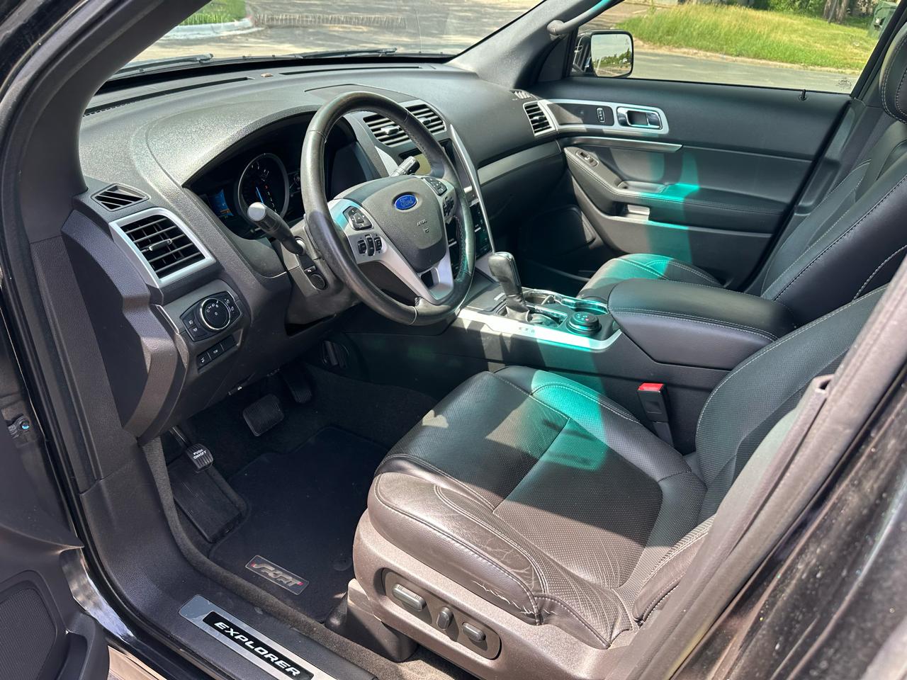 Ford Explorer Sport 4WD 2014