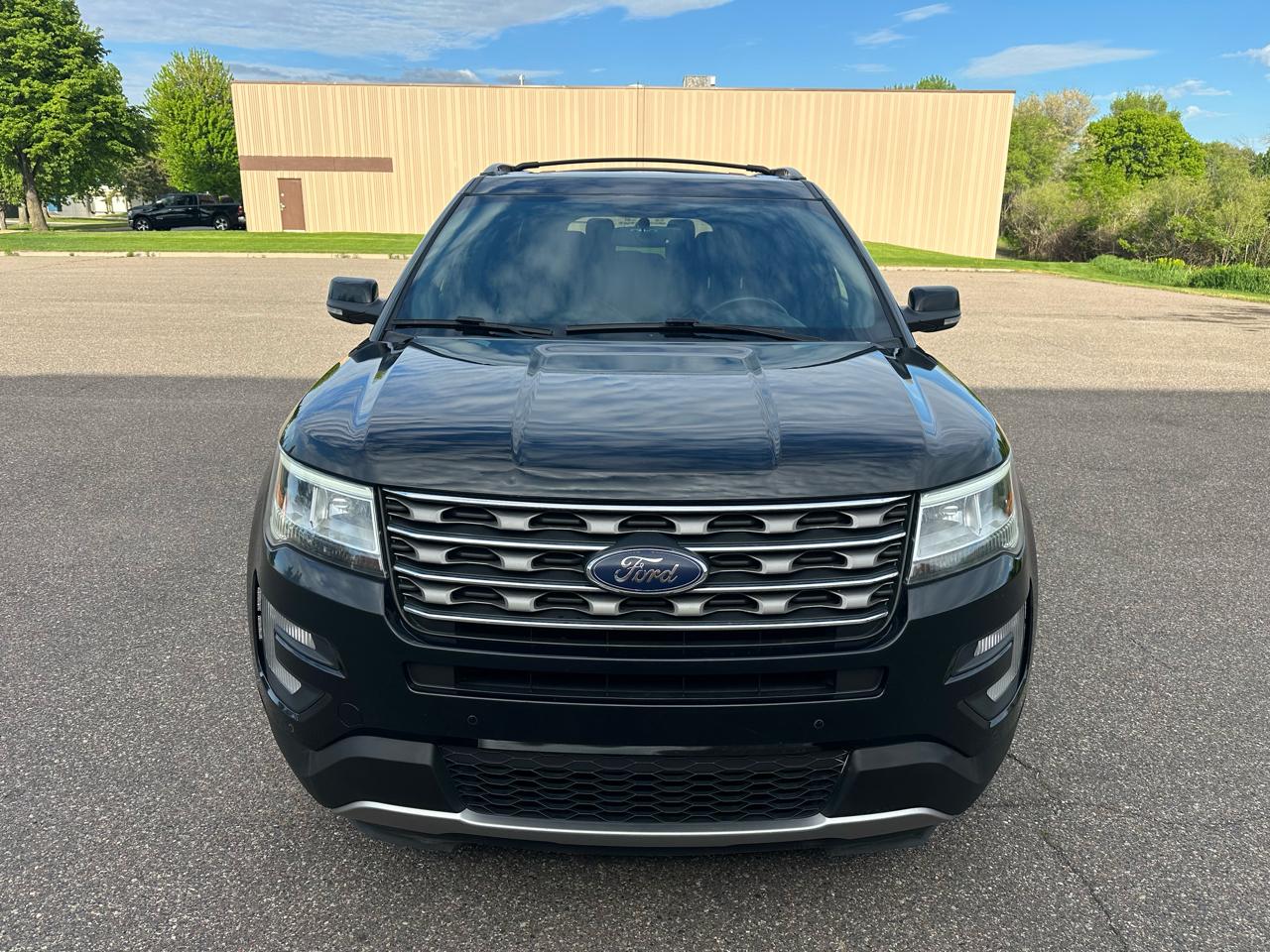 Ford Explorer XLT 4WD 2017