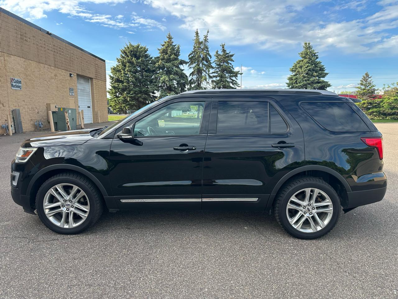 Ford Explorer XLT 4WD 2017