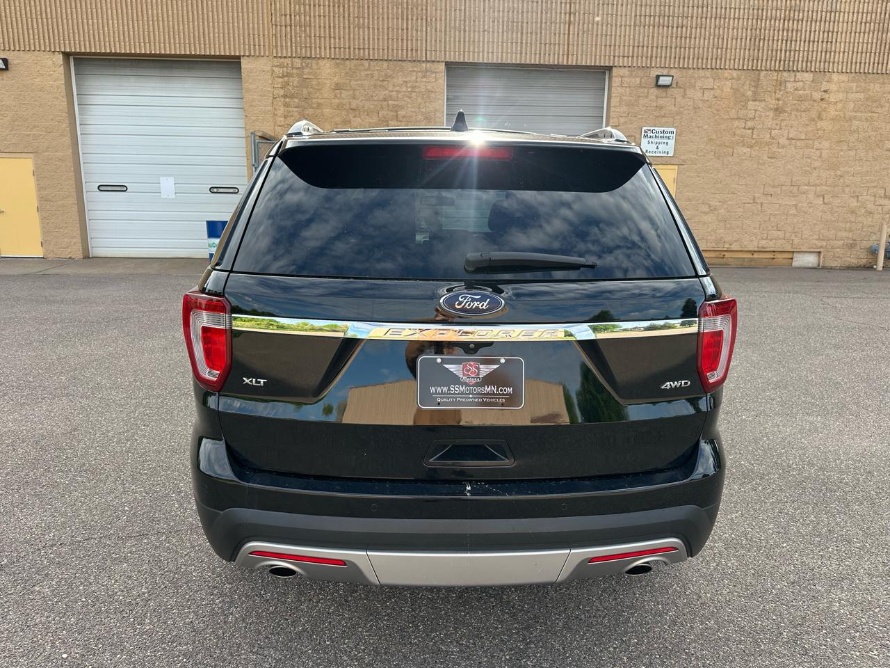 Ford Explorer XLT 4WD 2017