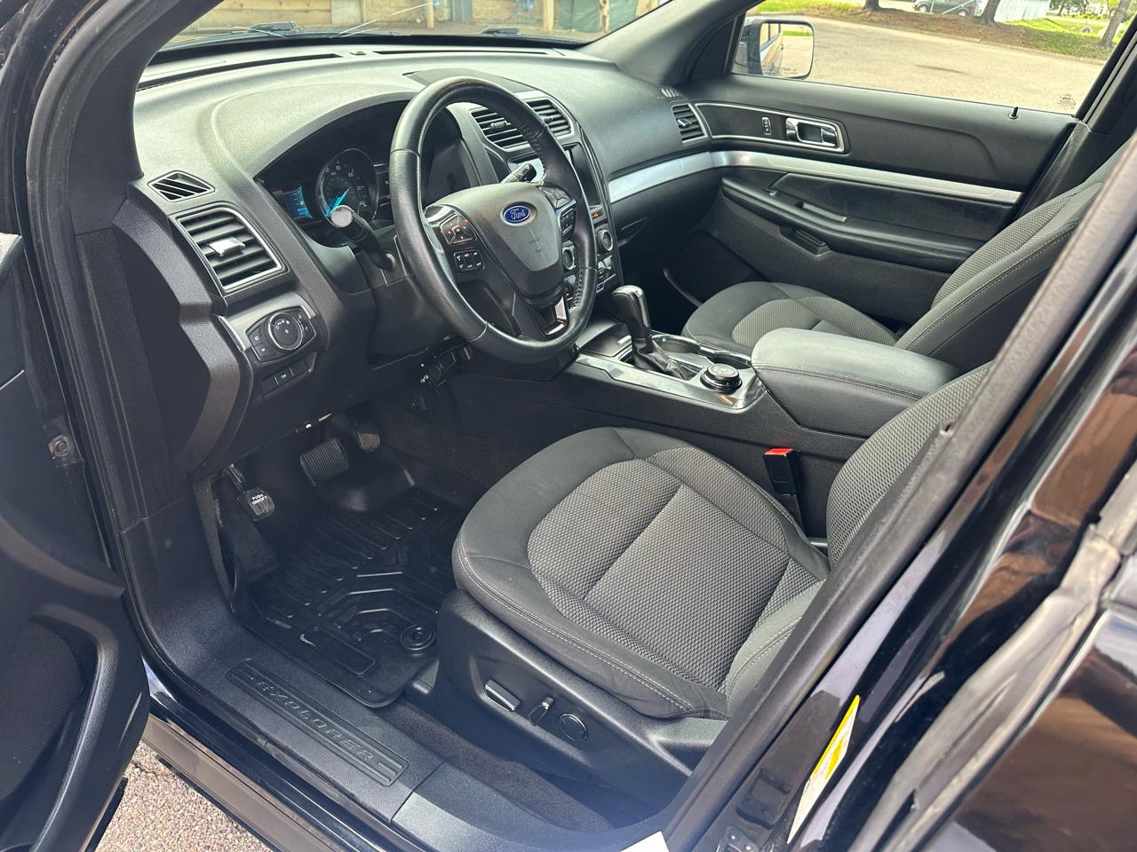 Ford Explorer XLT 4WD 2017