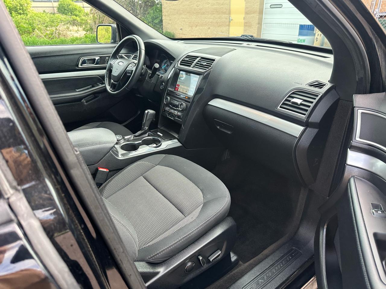 Ford Explorer XLT 4WD 2017