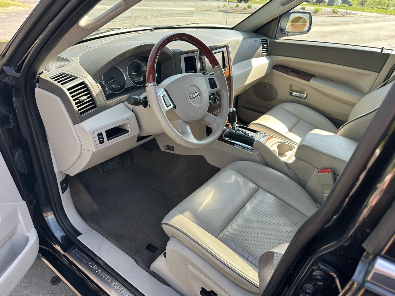 Jeep Grand Cherokee Overland 4WD 2008