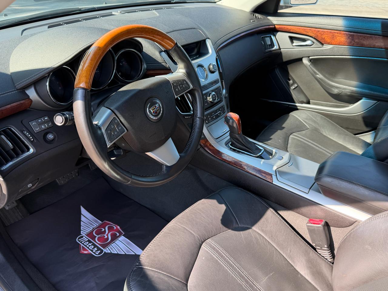 Cadillac CTS 3.0L Luxury AWD 2011