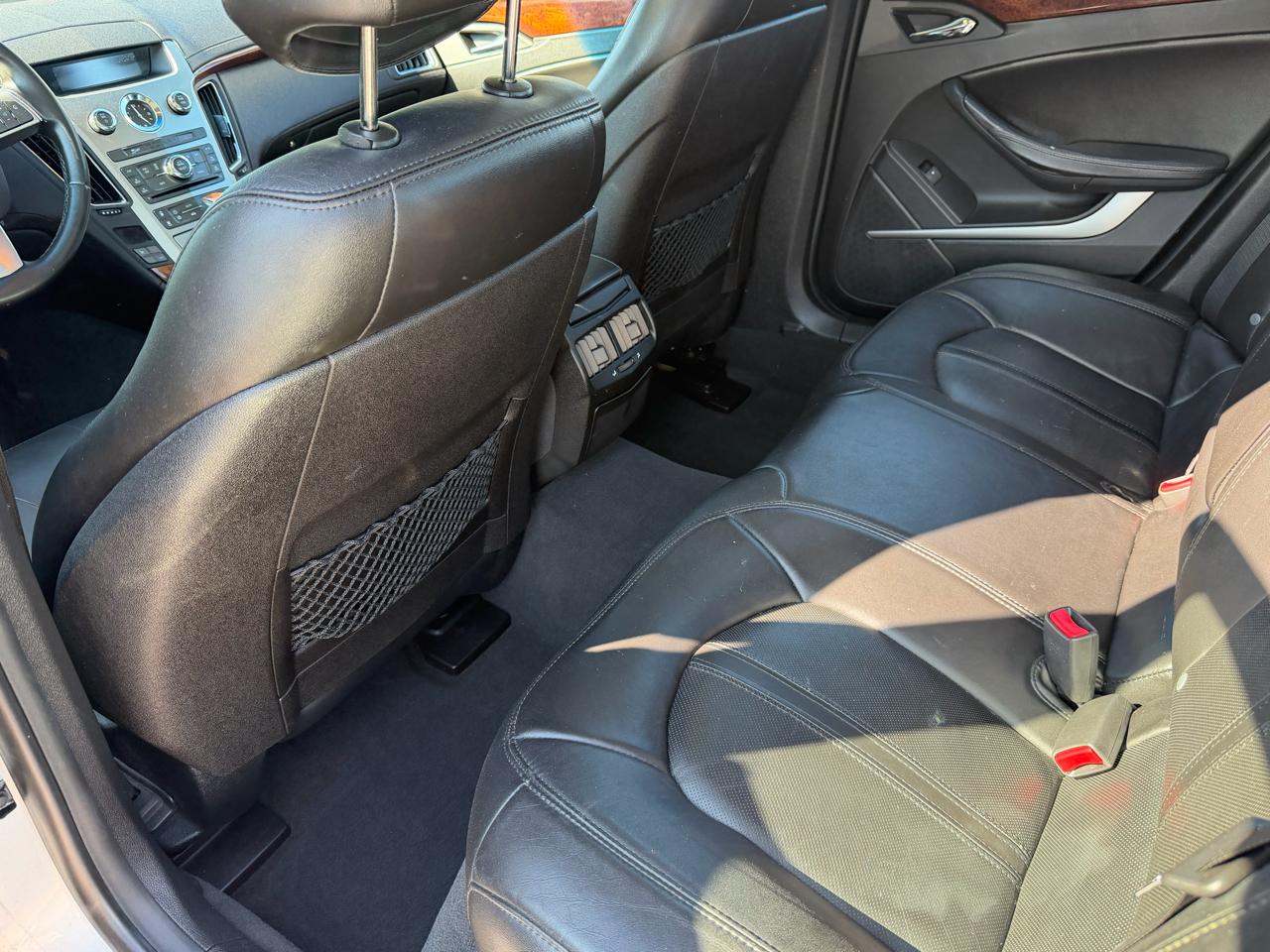 Cadillac CTS 3.0L Luxury AWD 2011