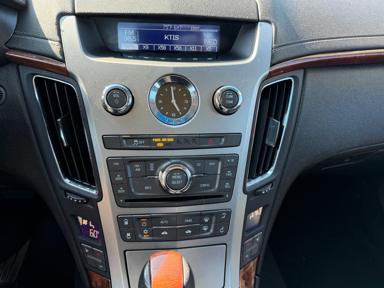 Cadillac CTS 3.0L Luxury AWD 2011