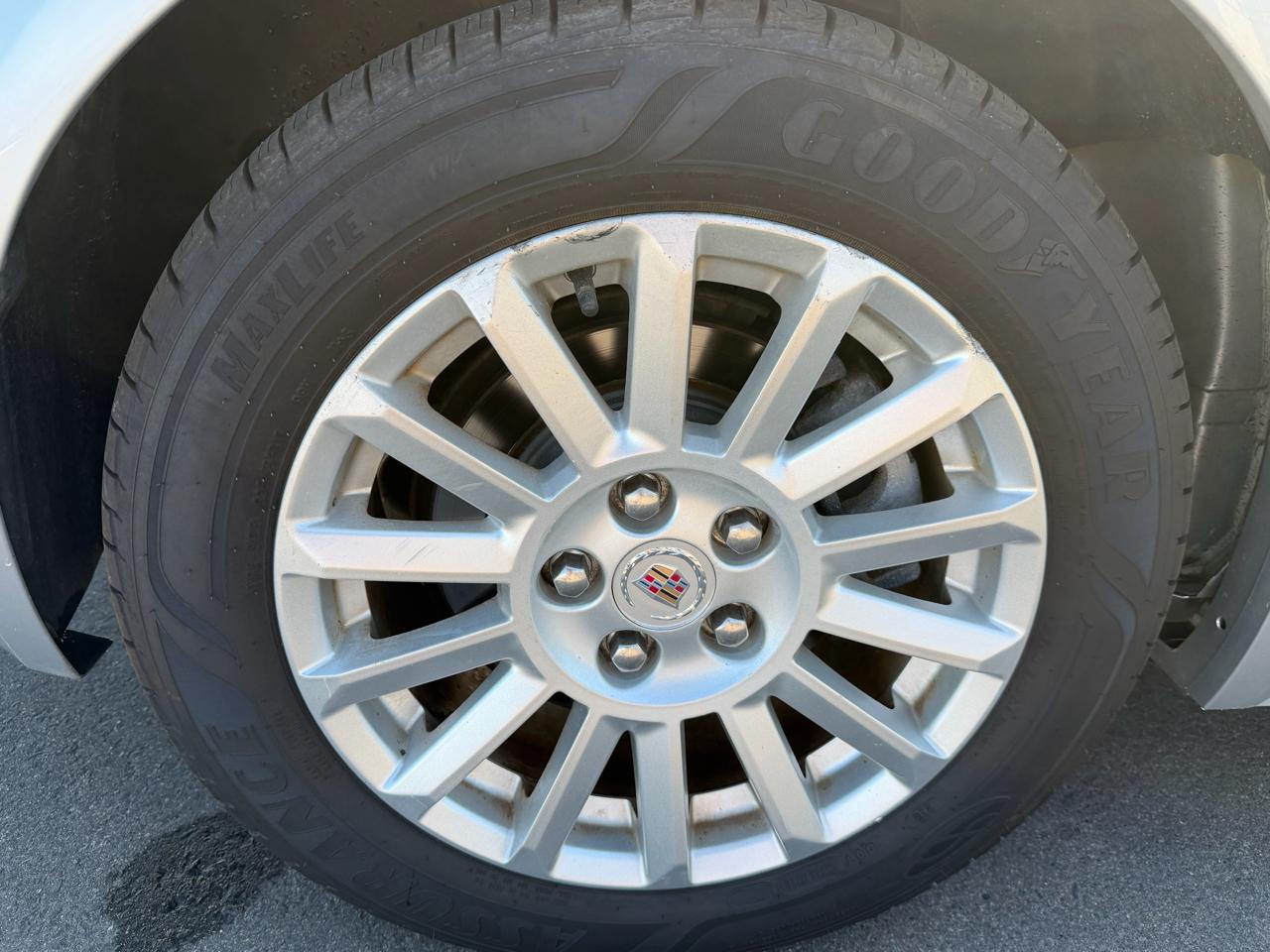 Cadillac CTS 3.0L Luxury AWD 2011