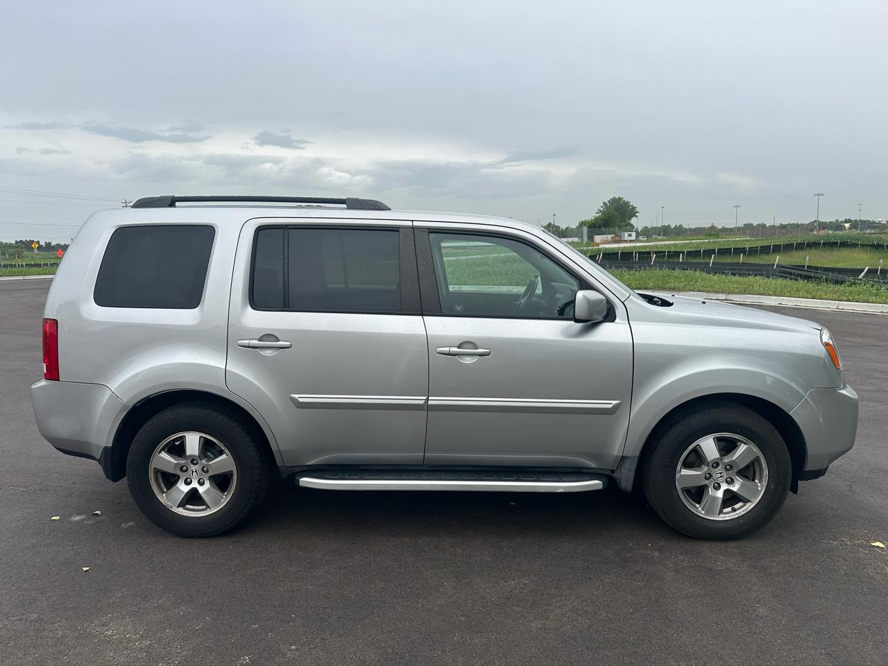 Honda Pilot EX-L 4WD 5-Spd AT with DVD 2010
