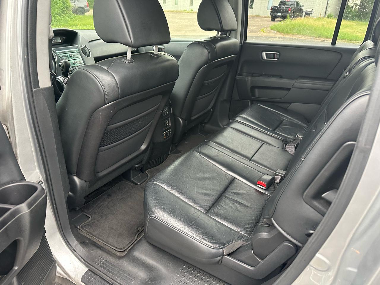 Honda Pilot EX-L 4WD 5-Spd AT with DVD 2010