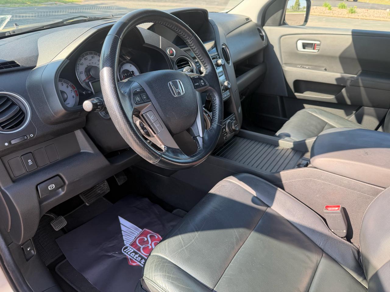 Honda Pilot EX-L 4WD 5-Spd AT with Navigation 2013