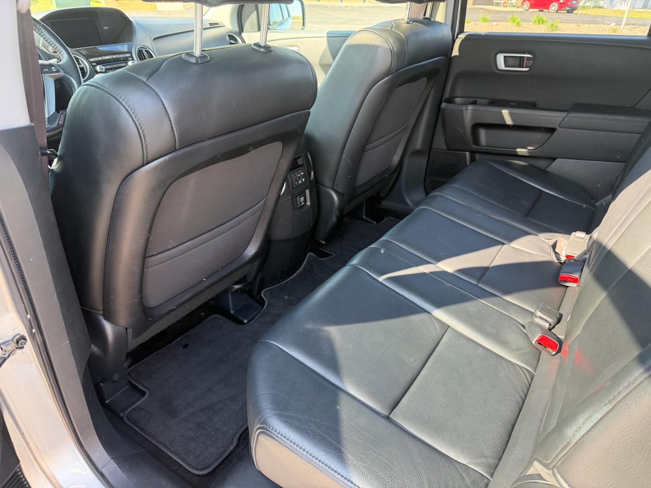 Honda Pilot EX-L 4WD 5-Spd AT with Navigation 2013
