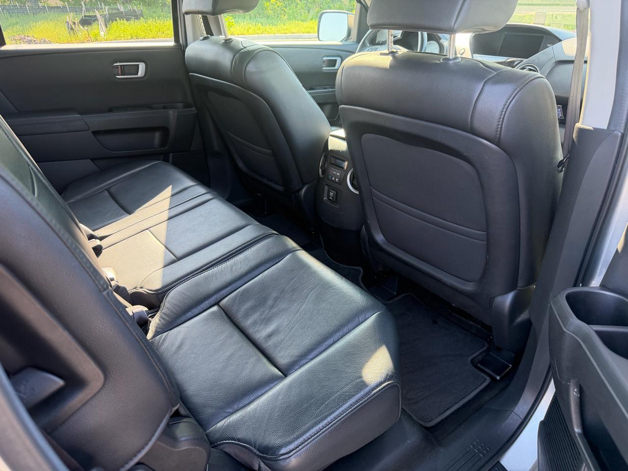 Honda Pilot EX-L 4WD 5-Spd AT with Navigation 2013