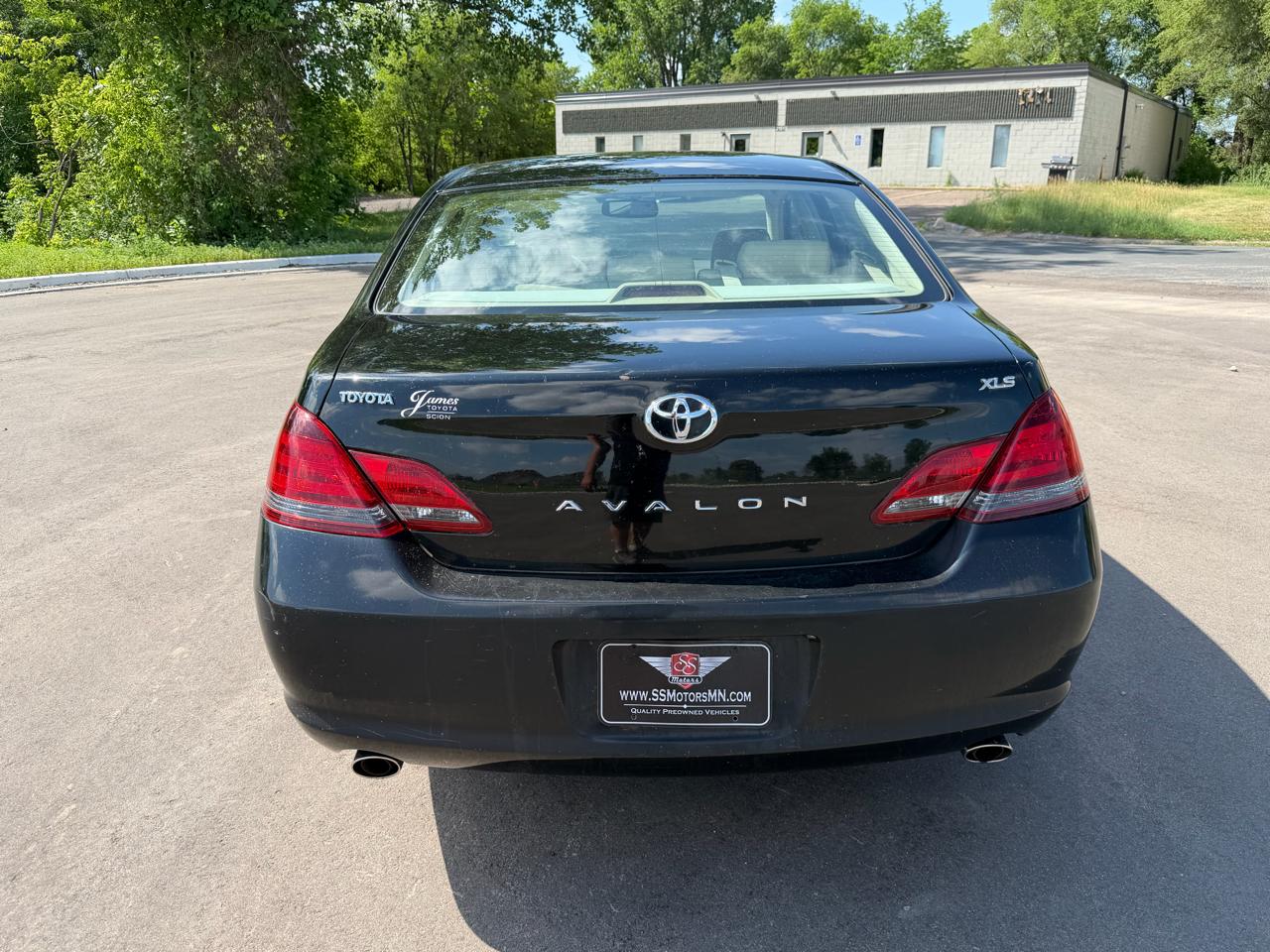 Toyota Avalon XL 2008