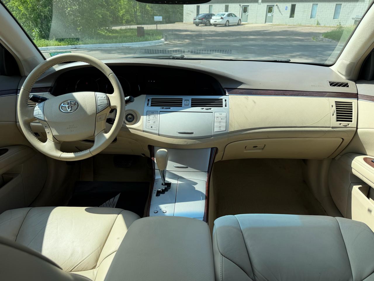 Toyota Avalon XL 2008