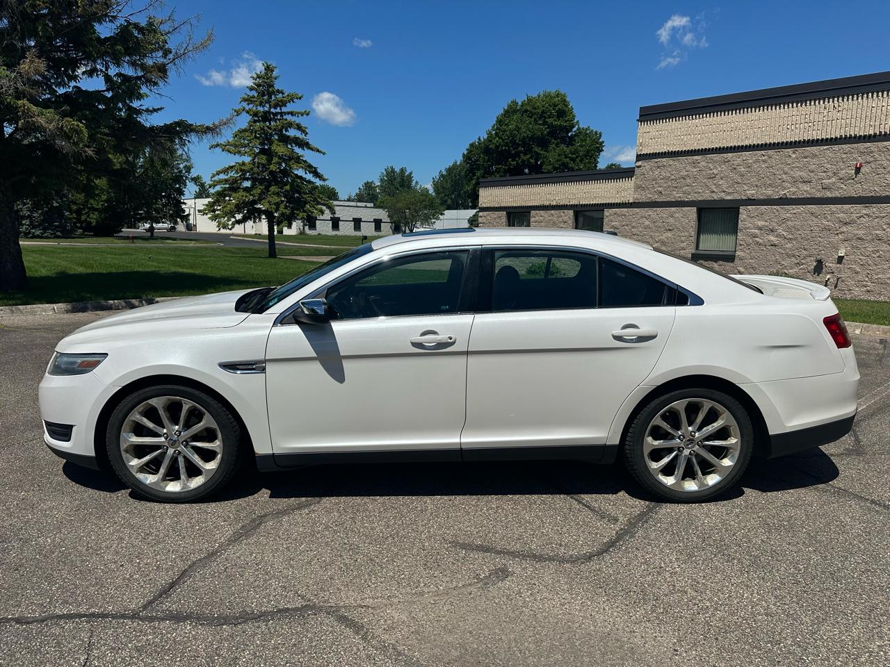 Ford Taurus Limited AWD 2014