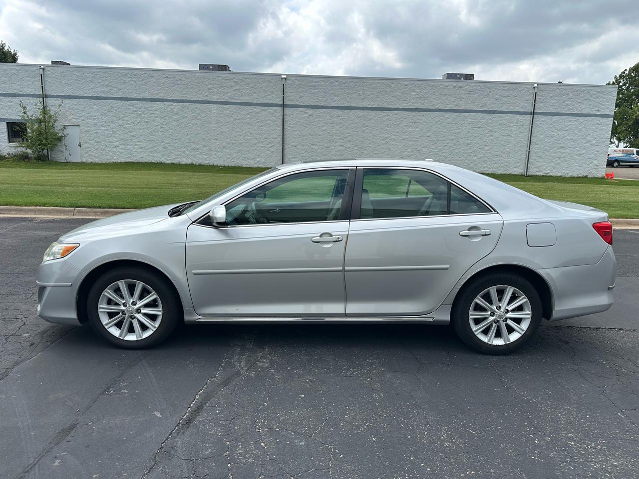 Toyota Camry XLE V6 2012