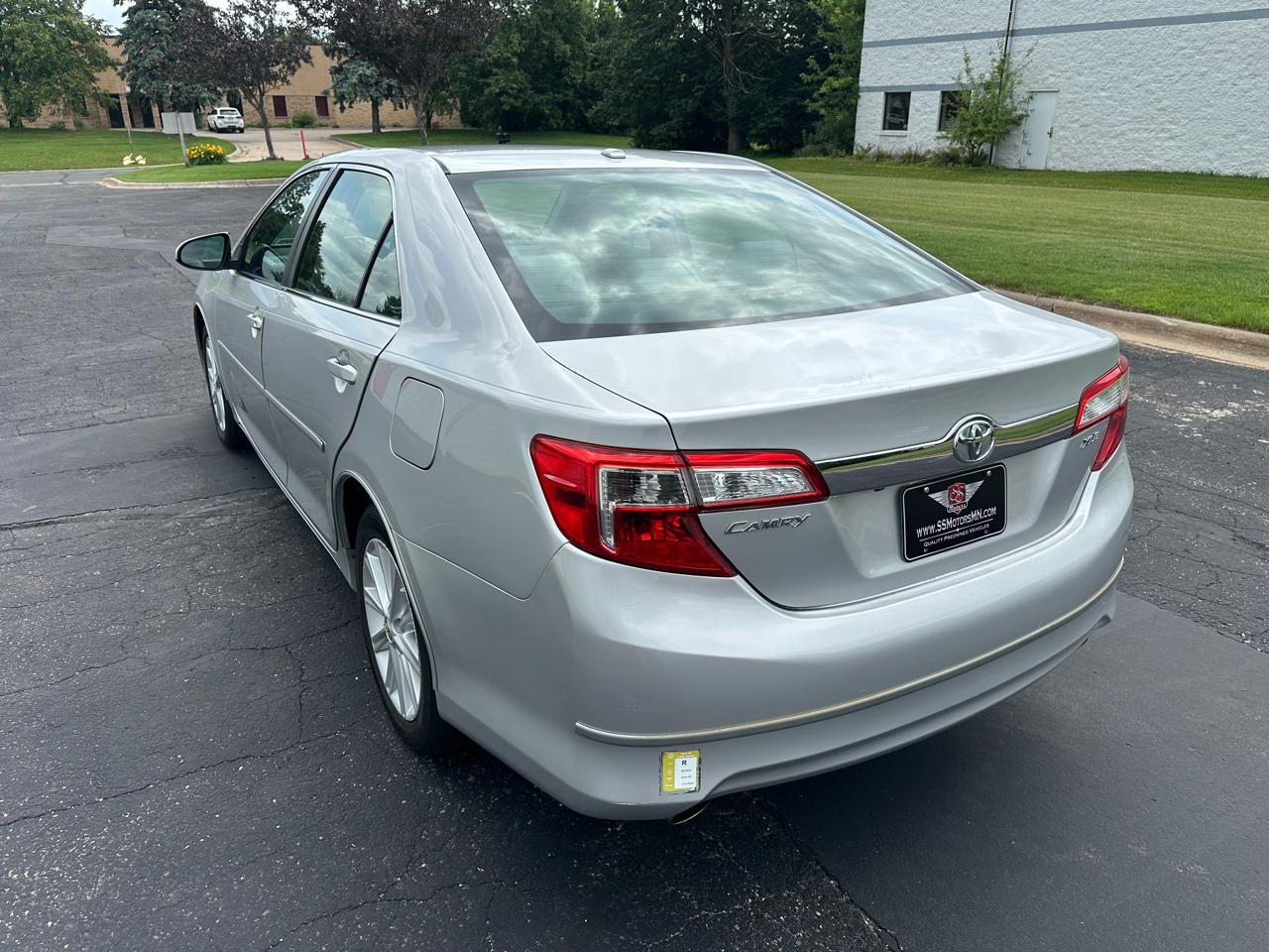 Toyota Camry XLE V6 2012