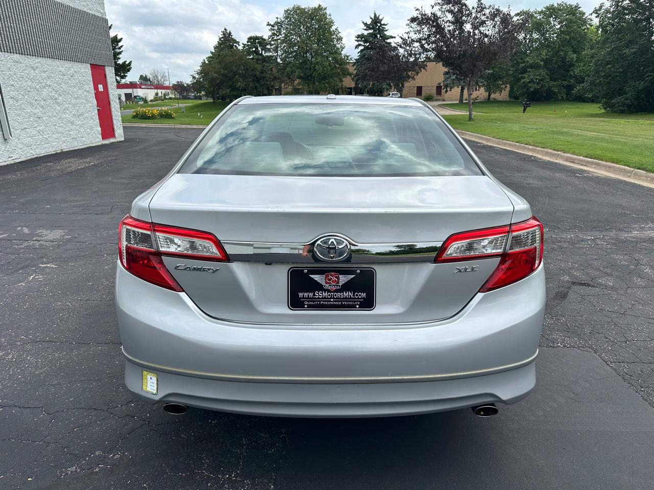 Toyota Camry XLE V6 2012
