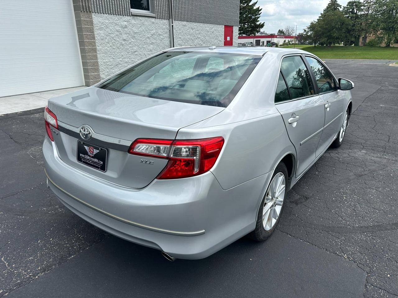 Toyota Camry XLE V6 2012