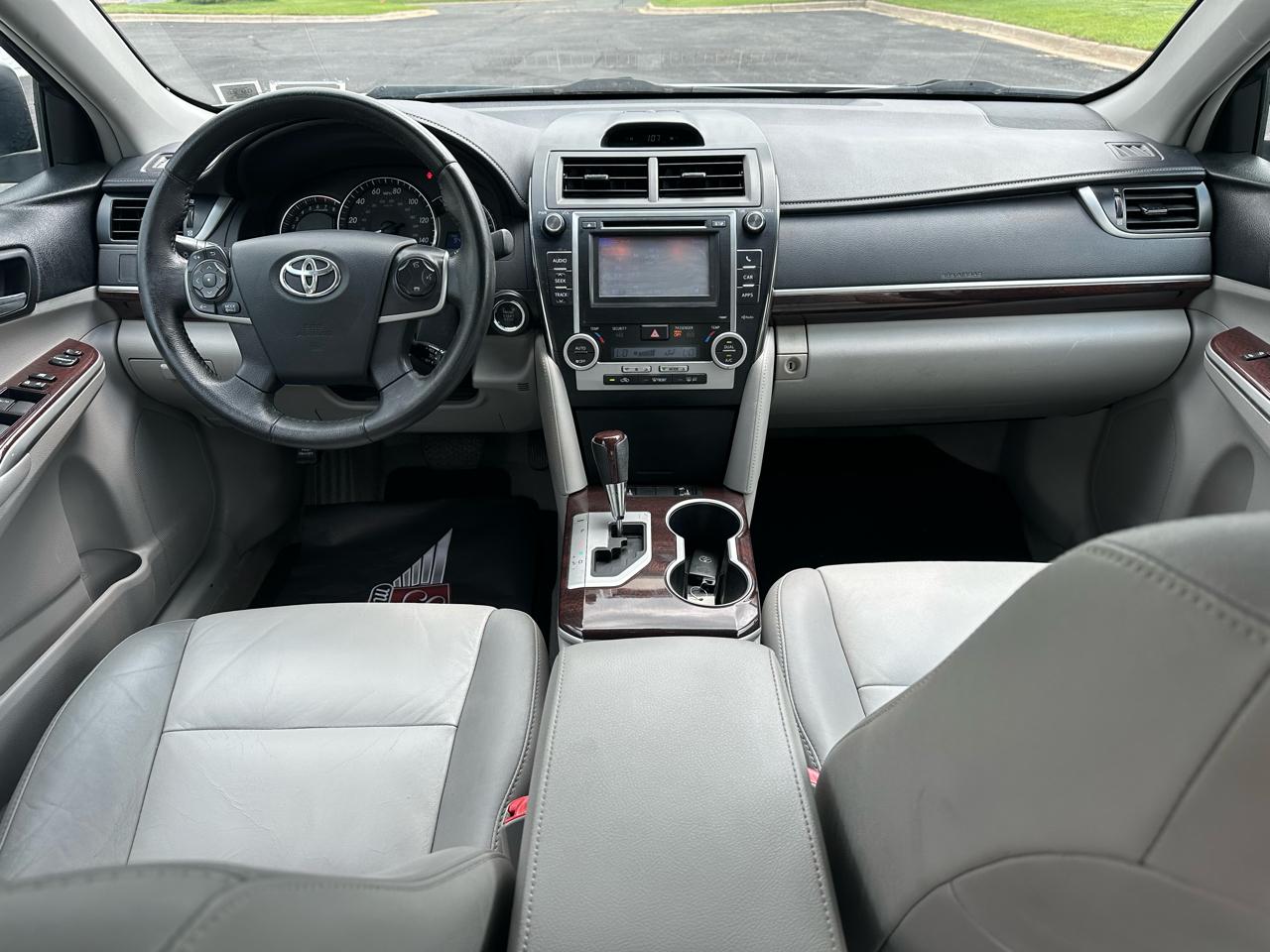Toyota Camry XLE V6 2012
