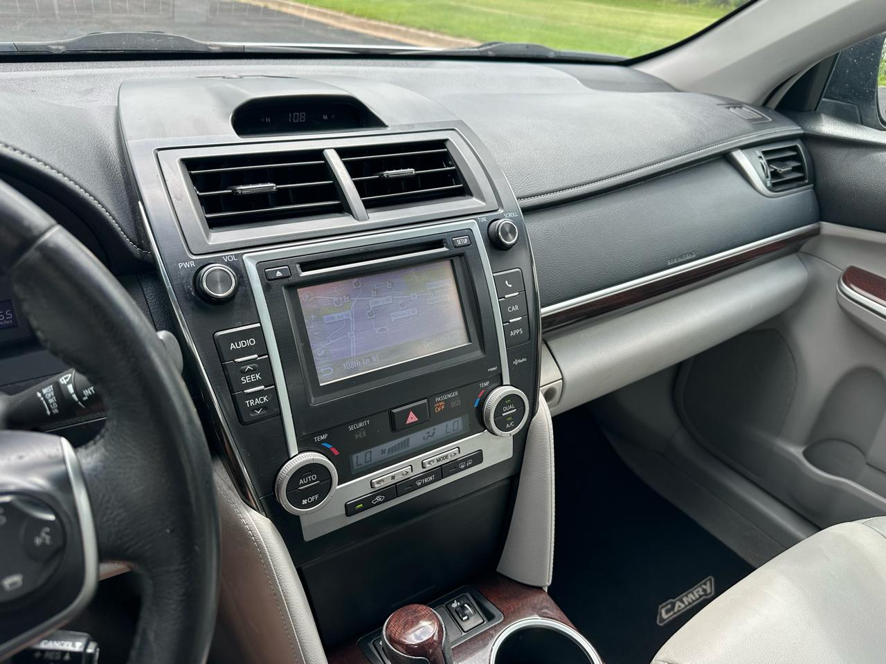 Toyota Camry XLE V6 2012