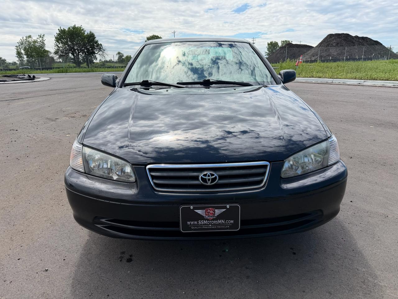 Toyota Camry LE V6 2000