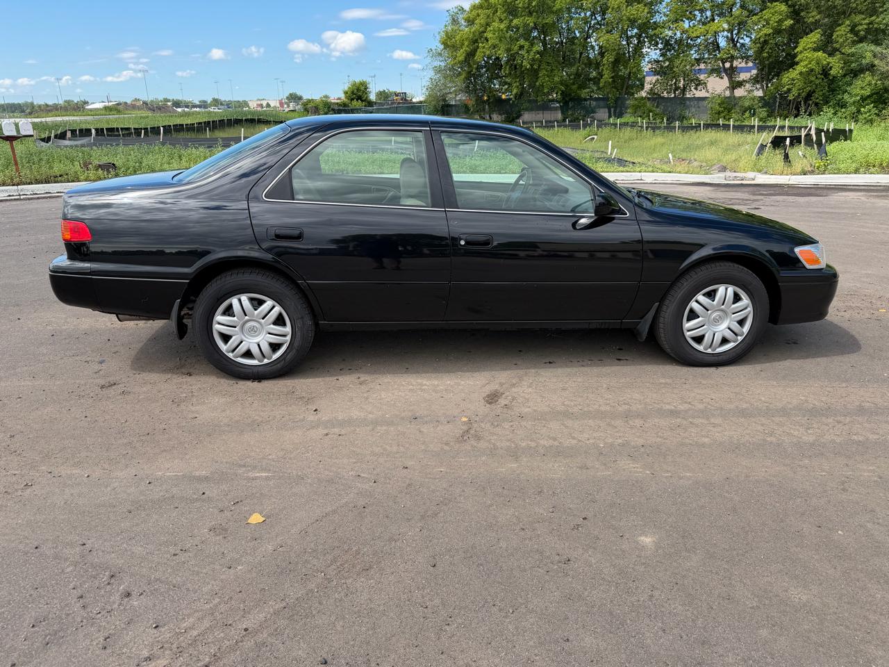 Toyota Camry LE V6 2000