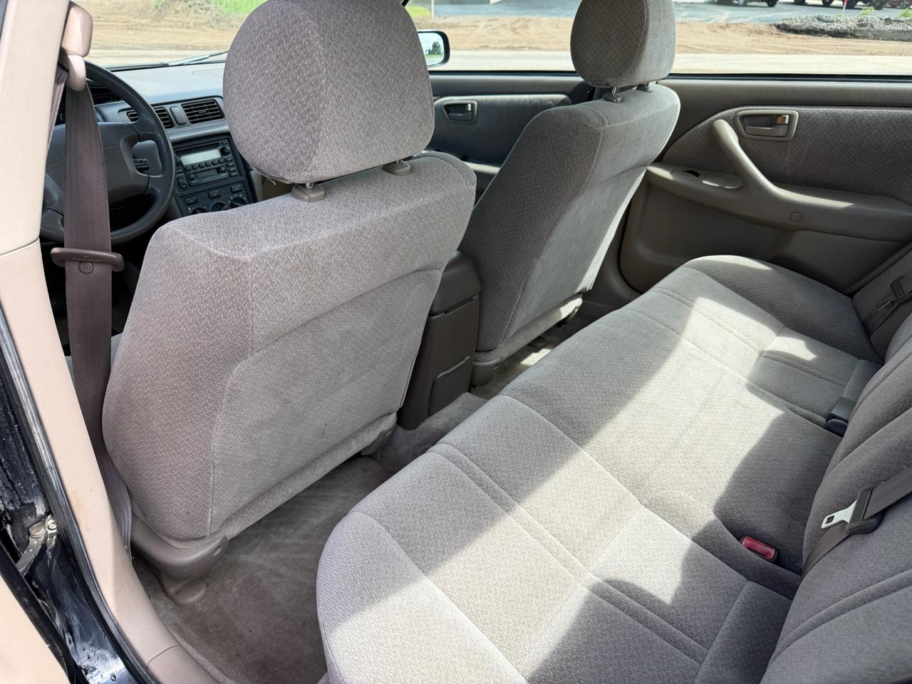 Toyota Camry LE V6 2000