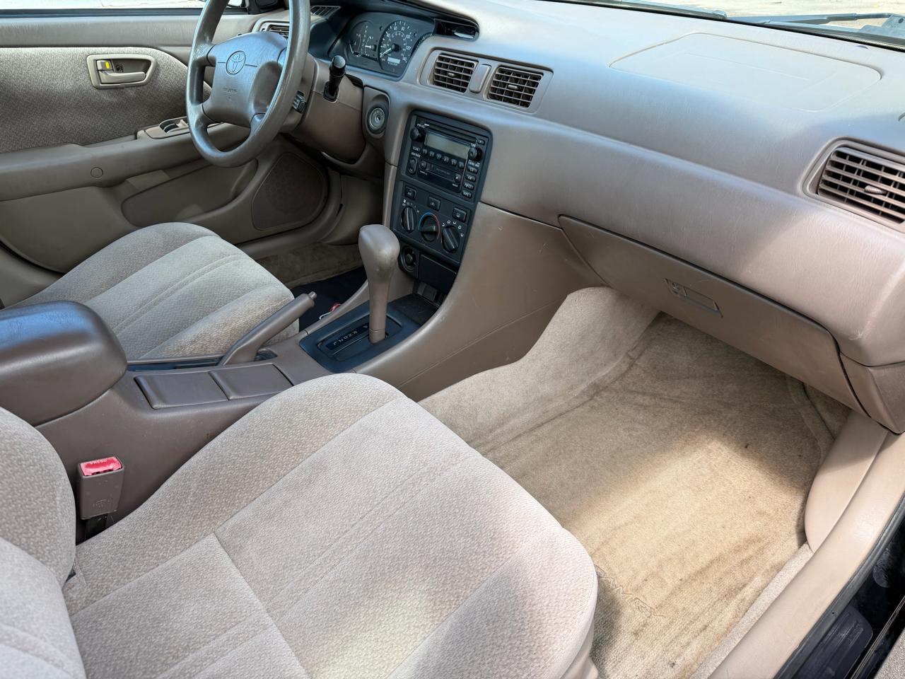 Toyota Camry LE V6 2000