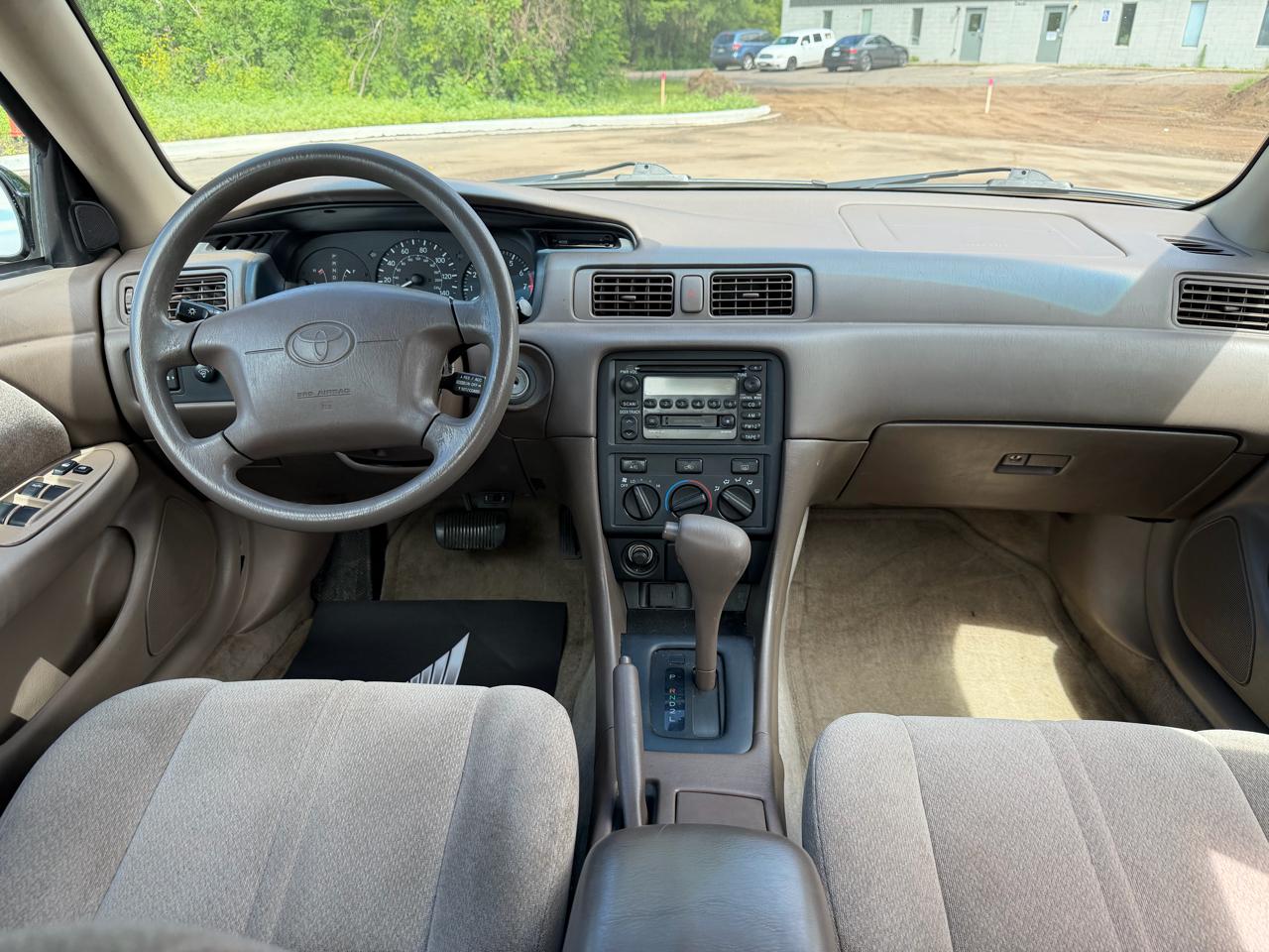 Toyota Camry LE V6 2000