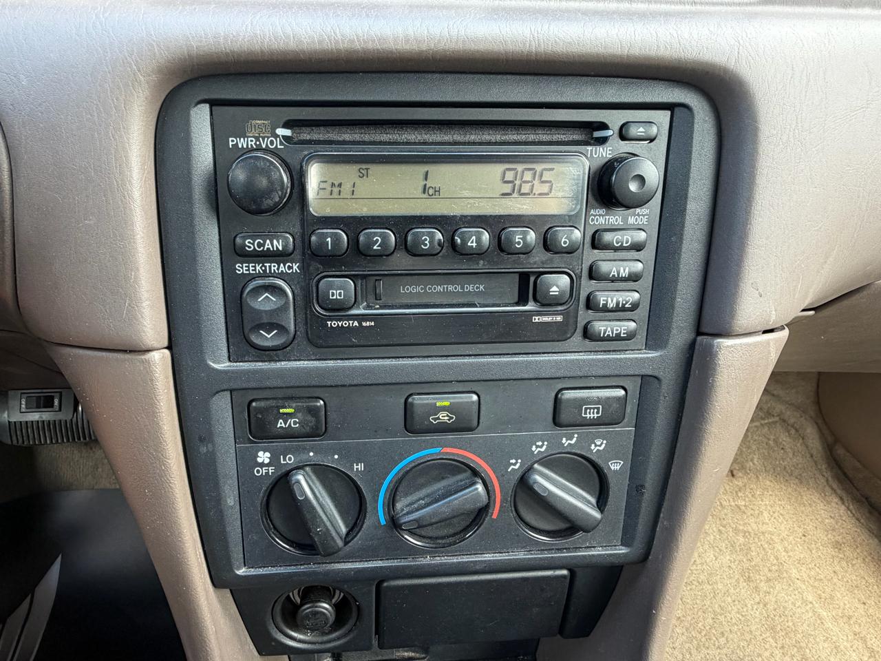 Toyota Camry LE V6 2000