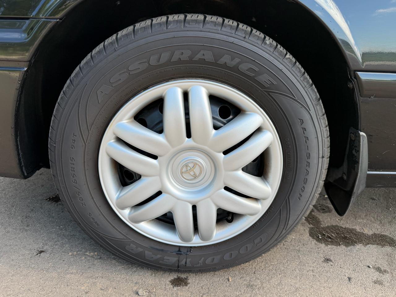 Toyota Camry LE V6 2000
